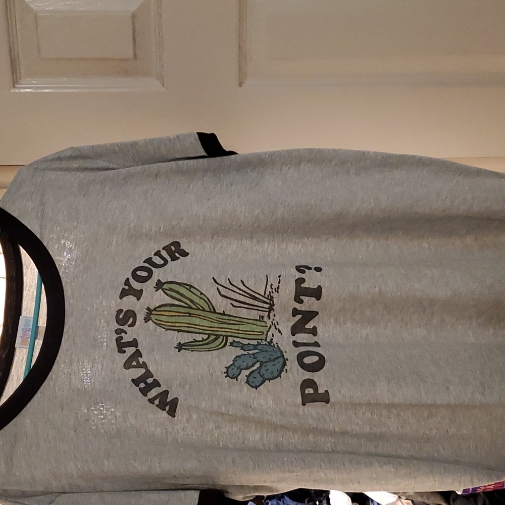 LuLaRoe Liv Tshirt